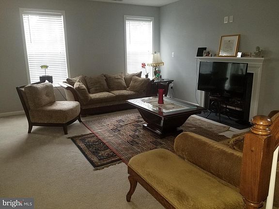 4th image of 110 Stonecrest Cir