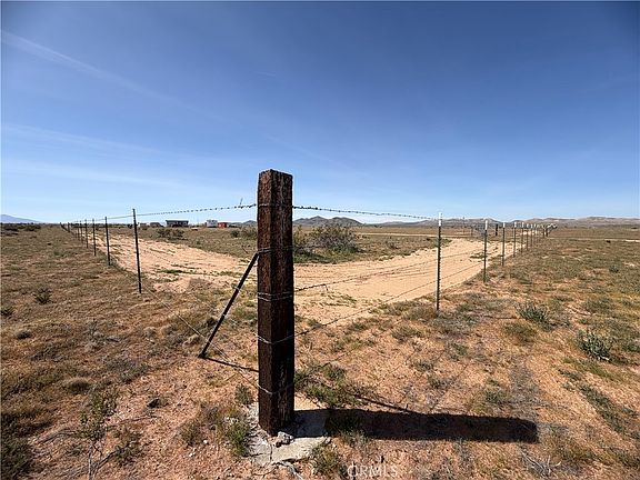 4th image of 21353 Riverview Rd