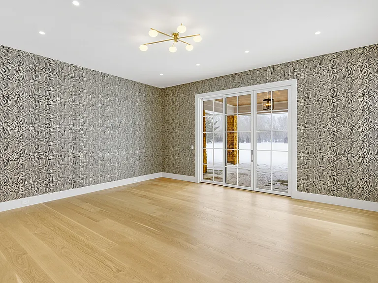 120 Halsey Ln — Photo 19