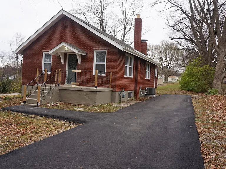 3916 Geraldine Ave — Photo 7