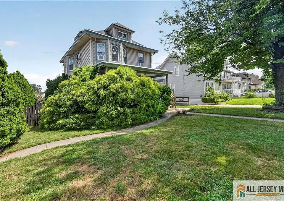 125 White Horse Ave