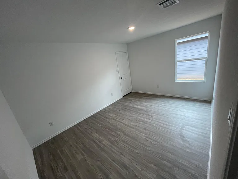5912 Texas Spur — Photo 13