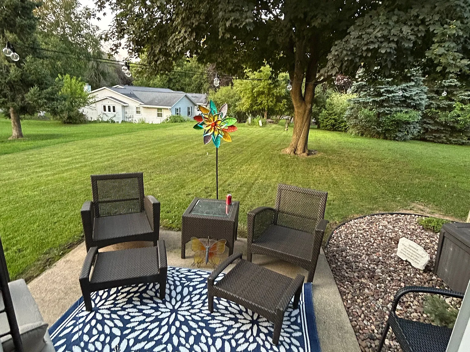3 bed, 1.0 bath, 1293 sqft, $1,995 — Photo 3