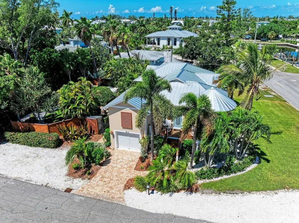 410 73rd St, Holmes Beach, FL 34217