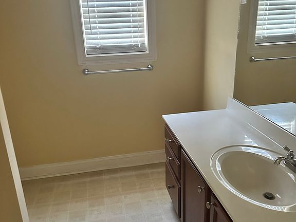2nd image of 226 Penshurst Dr