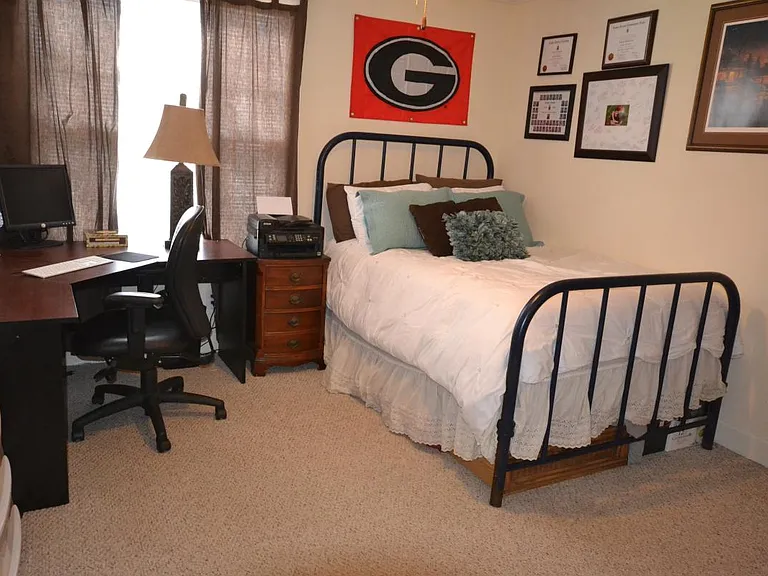 2575 Owen Dr #A — Photo 4