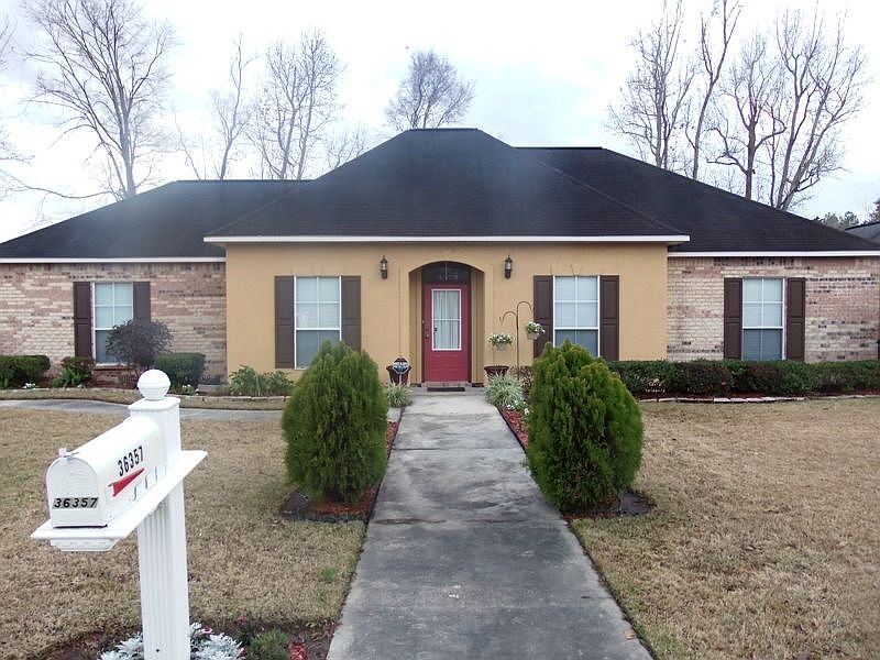 1st image of 36357 The Bluffs Ave