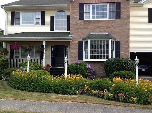 1st image of 16 Lawndale Cir