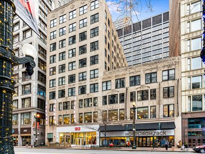 20 N State St APT 501, Chicago, IL, 60602