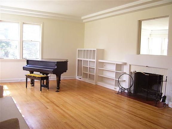 3rd image of 120 W Francis St