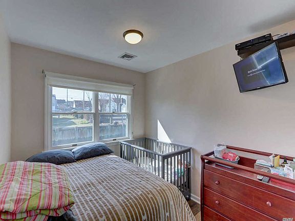 5th image of 7 Hudson St W