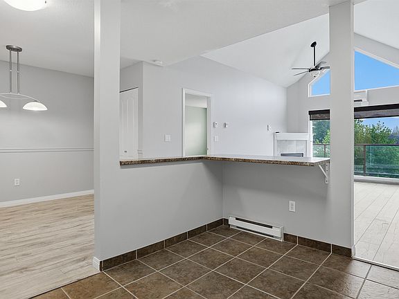 5th image of 45520 Knight Rd #413