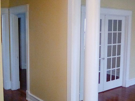 5th image of 3218 Moody Ave