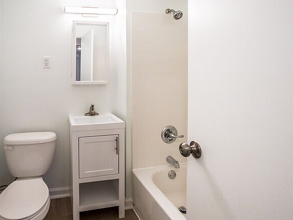 3rd image of 2040 Southern Ave APT 2