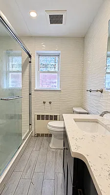 Bathroom, photo 1