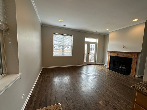 5th image of 3215 N Wilton Ave Unit E