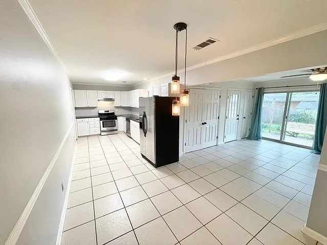 309 Fernway Cv — Photo 8