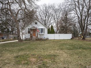 20307 Parkville St, Livonia, MI 48152