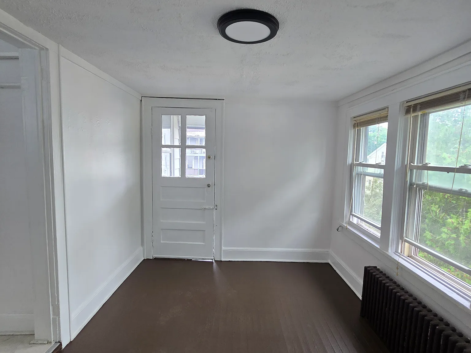 1 bed, 700 sqft, $1,400 — Photo 2