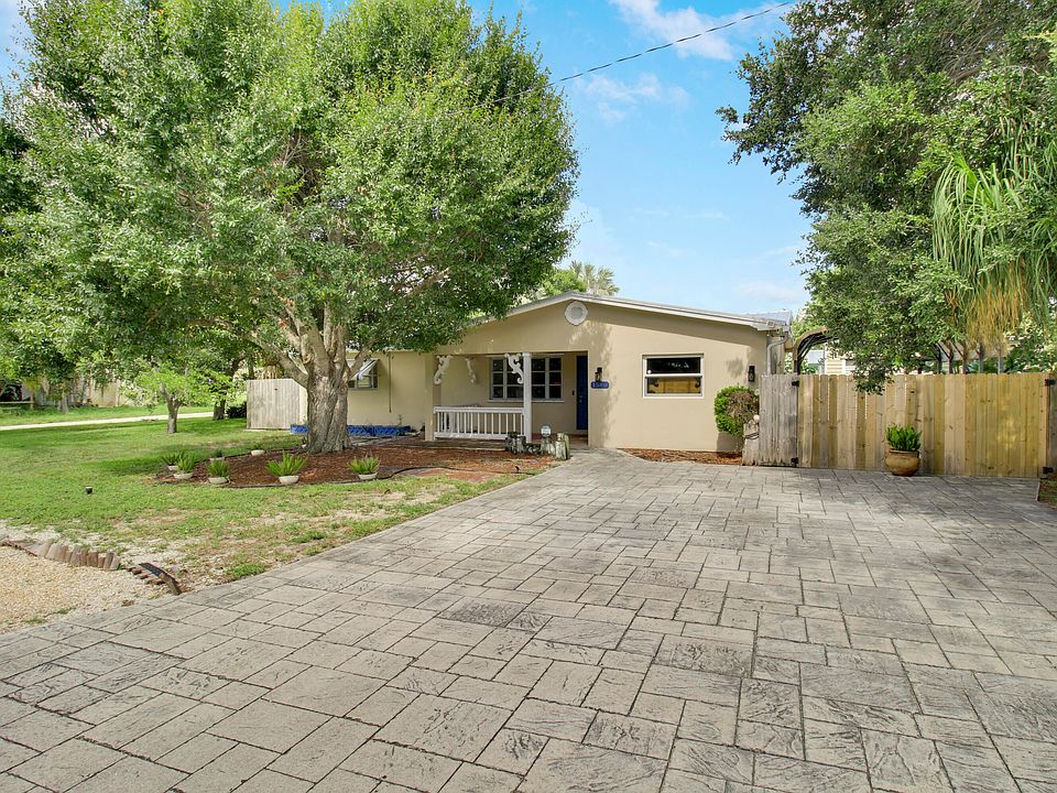 1st image of 1580 NE Media Avenue