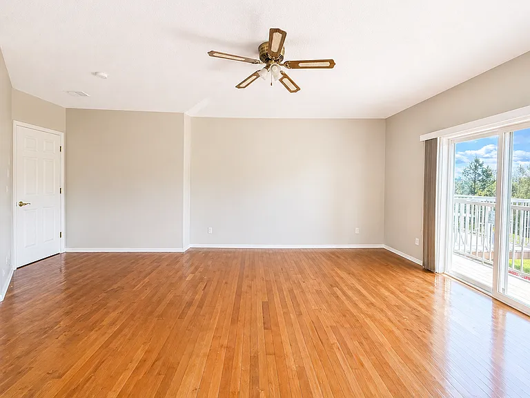 2437 SW Linneman Dr — Photo 7