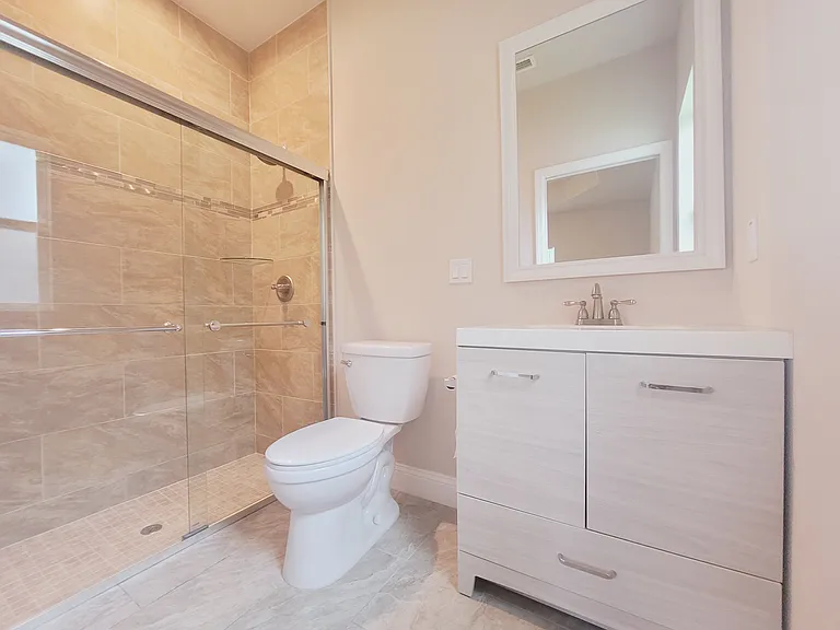 39 Providence Ln #B — Photo 11