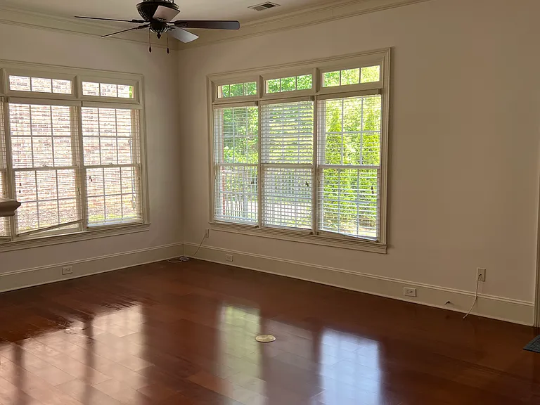 440 Wembley Cir — Photo 6