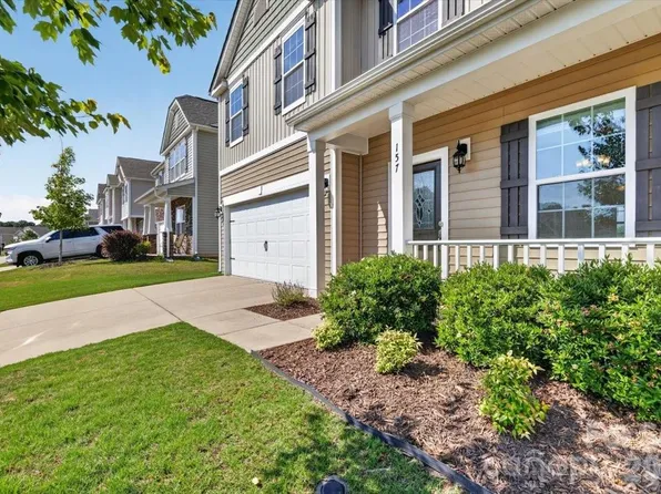 157 Kingsway Dr, Mooresville, NC 28115