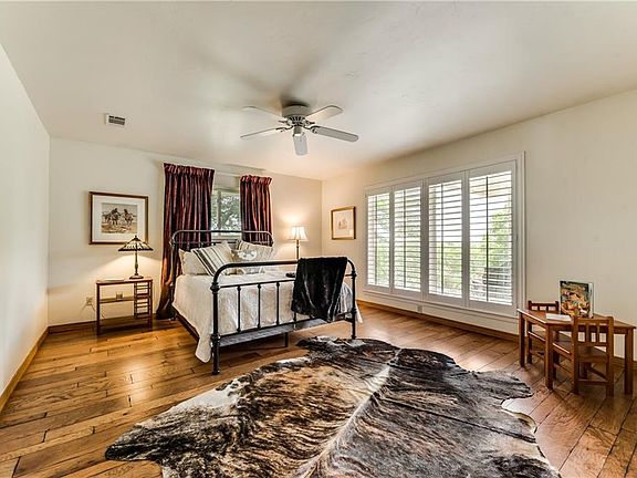 4th image of 1791 Lakefront Dr