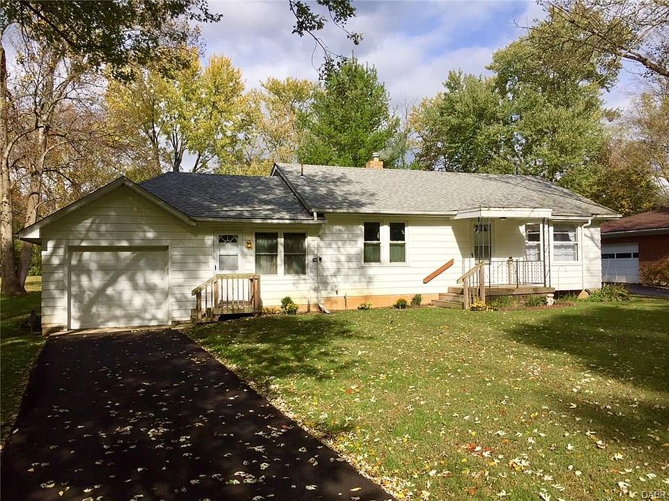 1st image of 488 Moorewood Cir