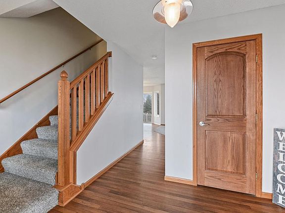 3rd image of 6562 Oak Leaf Ct