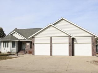 220 Trail Ridge Rd, Brookings, SD 57006