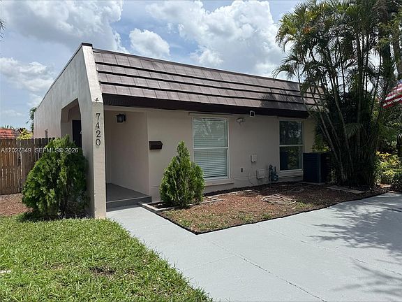 2nd image of 7420 Big Cypress Dr