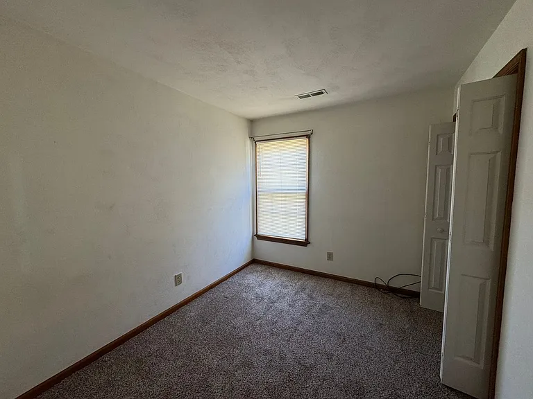 1124 Gleaning Close — Photo 11
