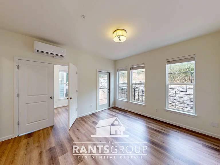 Forest Park Townhomes — Photo 60