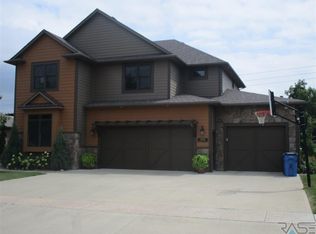 8409 S Copper Ridge Rd, Sioux Falls, SD 57108