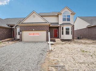 20776 Burn Dr, Macomb, MI 48044