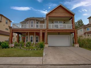 131 Starboard Dr, San Leon, TX 77539