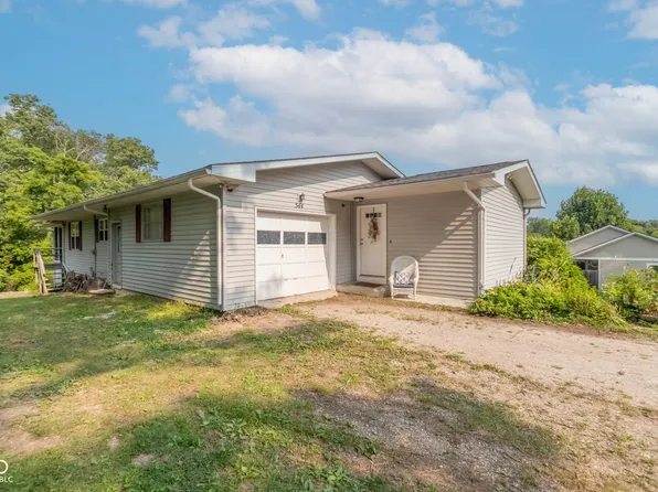 544 Park Ln, Nashville, IN 47448