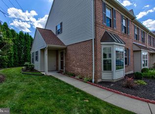 7 Acorn Blvd, Lancaster, PA 17602