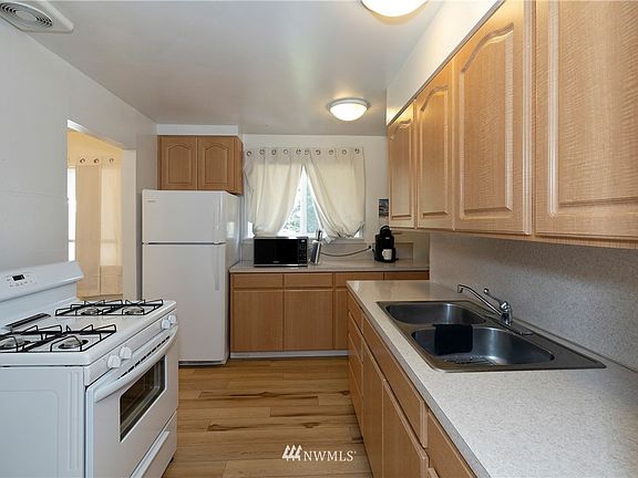 Kitchen with Gas Stove