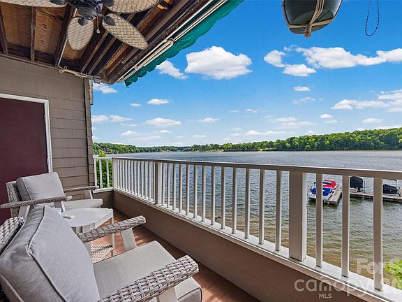 3rd image of 7332 Lakefront Dr Unit 4