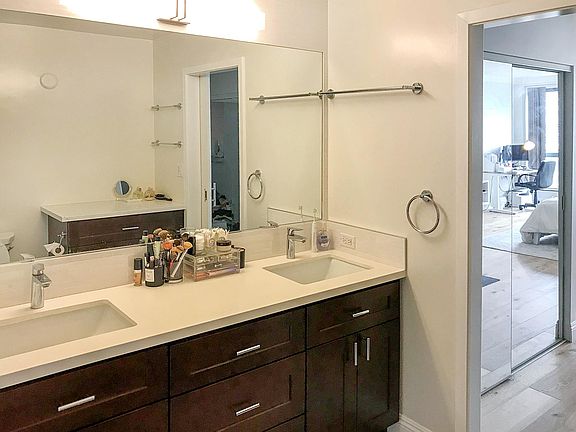 5th image of 300 3rd St APT 518