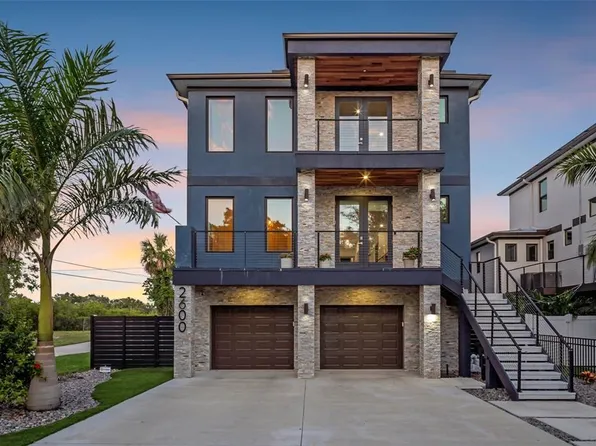 2600 Quincy St S, Gulfport, FL 33711