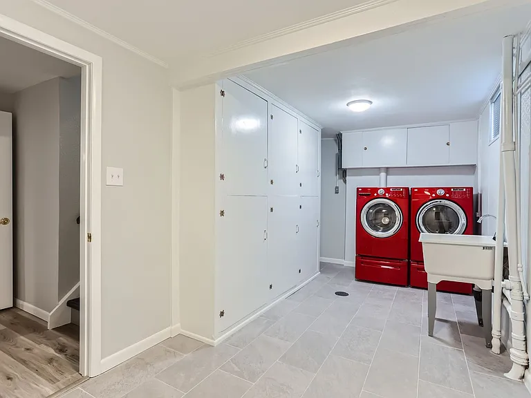 1250 E Amherst Ave — Photo 20