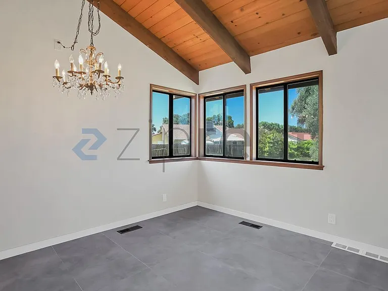 1196 Robinson Ct — Photo 8