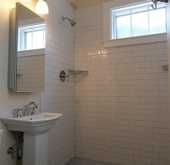 79 Oxford St #1 — Photo 9