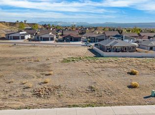 6 Apple Grove St, Montrose, CO 81401