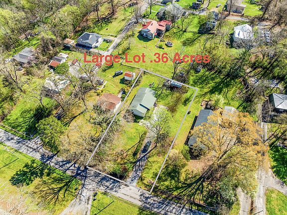 5th image of 804 Schmidt Rd