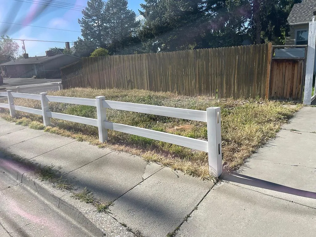 3 bed, 1200 sqft, $2,150 — Photo 3